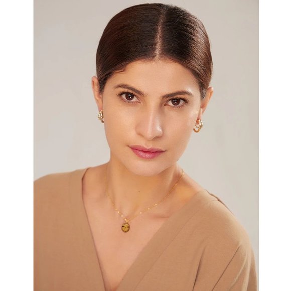 New 18K Gold Plated Double Layer Braided Hoop Earrings - Picture 3 of 4